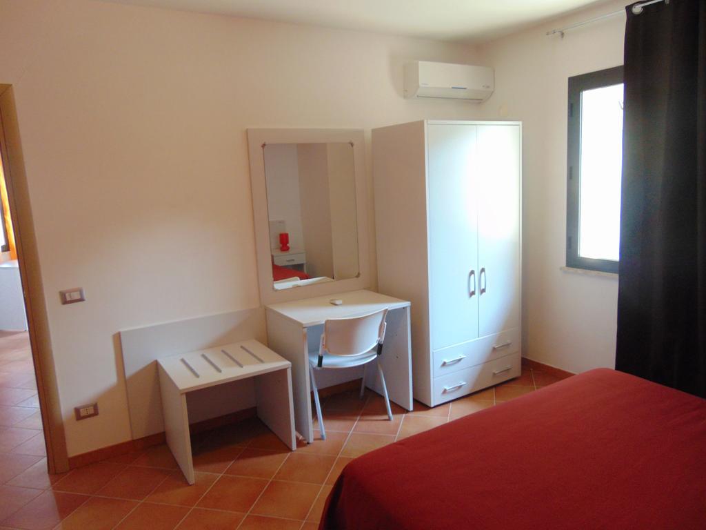 Tus'Hotel Apartments Tusa Exterior foto